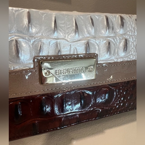 NWOT - BRAHMIN ADY WALLET - SOLD OUT - Toasted Macaroon - AUTHENTIC - Picture 3 of 9